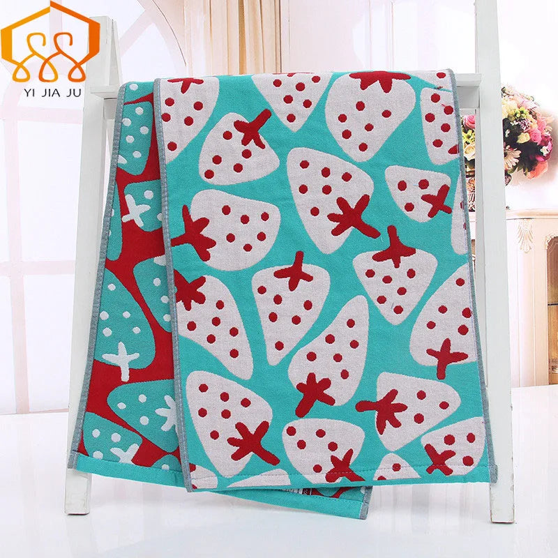 Pure Cotton 3 Layer Gauze Thickened Bathroom Towel 35 * 75CM Strawberry Pattern Soft Super Absorbent Hand Face Towels For Adult