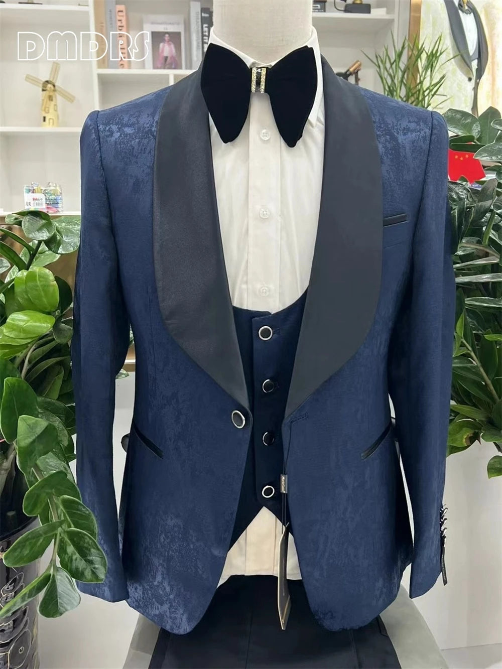 Designer fashion Men's Suit Set 3 Pieces Blazer Vest Pants Slim Fitting Suits One Button Shawl Neck Party Prom Tuxedo For Men