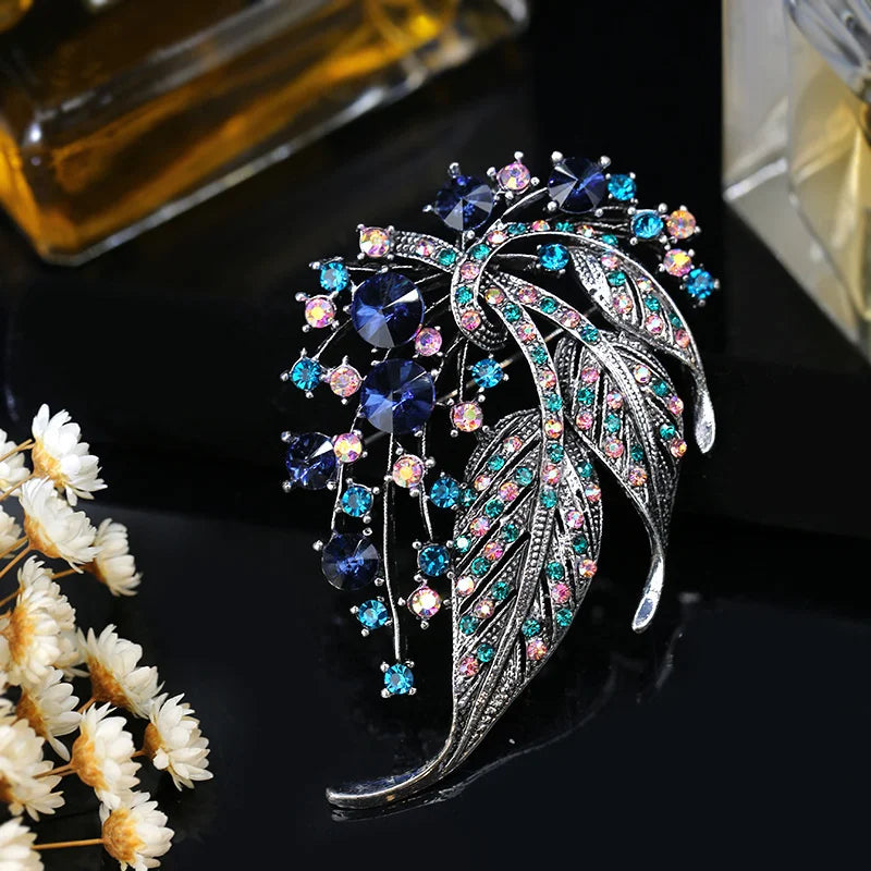 High-end Exquisite Colorful Hollow Leaf Brooch Coat Cardigan Suit Pin Brooch Female Elegant Atmosphere Clothing Accessories