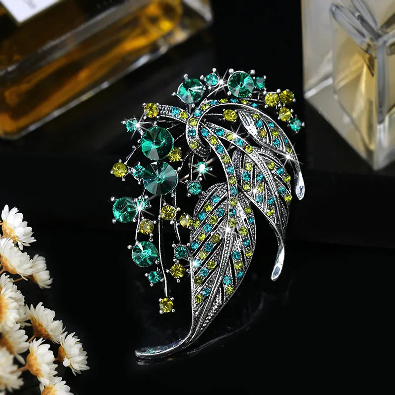 High-end Exquisite Colorful Hollow Leaf Brooch Coat Cardigan Suit Pin Brooch Female Elegant Atmosphere Clothing Accessories