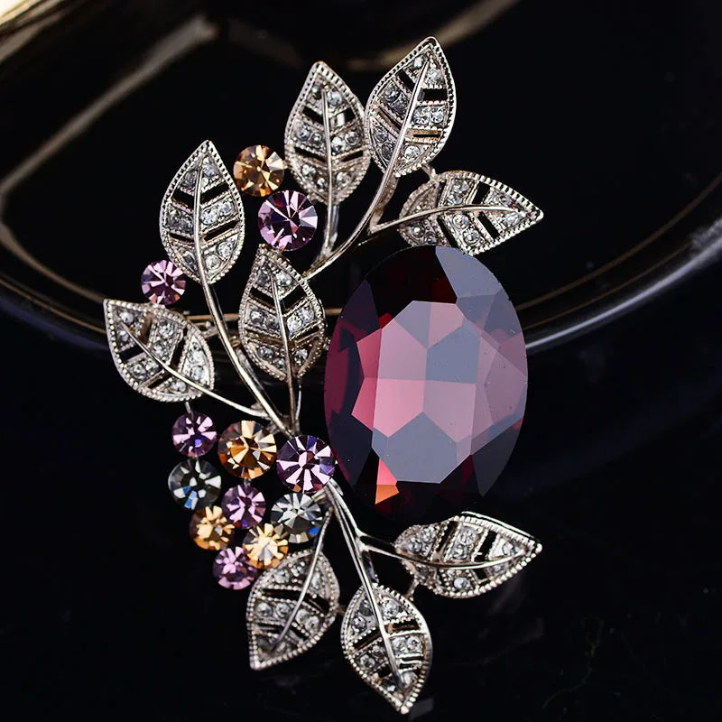 High-end Exquisite Colorful Hollow Leaf Brooch Coat Cardigan Suit Pin Brooch Female Elegant Atmosphere Clothing Accessories