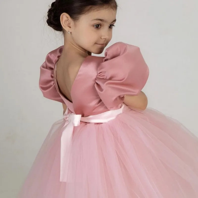 Robes de demoiselles d'honneur élégantes pour filles, robe blanche fleurie, robe de fête d'anniversaire pour enfants, robe de bal princesse en tulle, tutu luxueux, tenue de gala formelle.